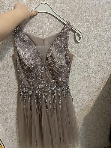vecer: Zərif ziyafət/gecə donu - Rəng: taupe/bej tonlarında - Model: qolsuz — 1
