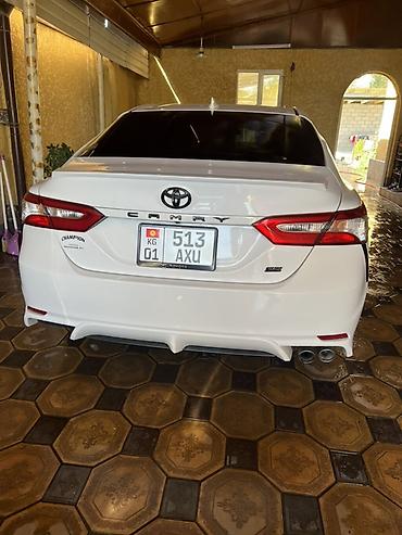 cha: Toyota Camry: 2020 г., Седан — 4
