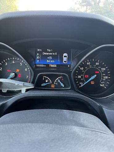 Avtomobil satışı: Ford Focus sedan – mavi rəng, 4 qapı, 5 yerlik. Texniki və avadanlıq — 8