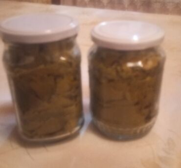 donuz əti satışı: Məhsul: Şüşə bankalarda ev üsulu pesto/yaşıl sous (bitki əsaslı)şani