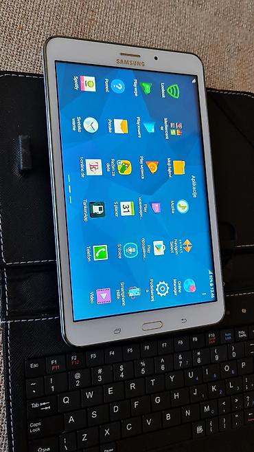 Tableti: Samsung Galaxy Tab sa futrolom i tastaturom - Ekran oko 8 inča — 4