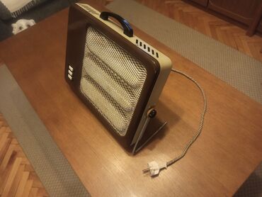 Kaloriferi: Stara autentična portabl grejalica 2kW. Ispravna 100%. Mislim da na lalafo.rs — 3 Kaloriferi: Stara autentična portabl grejalica 2kW. Ispravna 100%. Mislim da — 3