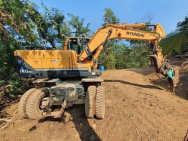 Услуги экскаватора: Экскаватор | Траншеи, Котлованы, Канализация, септик — 16