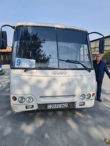 Isuzu: Xadavoyu yeni deyisib Cuzi kasmetik işleri qalıb Ciddi alici olsa cuzi — 1