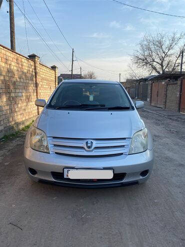 Toyota: Toyota ist: 2004 г., 1.3 л, Автомат, Бензин, Хэтчбэк