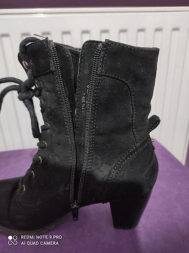 jordan helanke: Crne cizmice velicina 39, duzina gazista 25, visina stikle 6 cm — 8