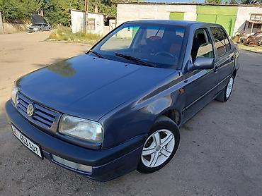 vento: Volkswagen Vento: 1993 г., 1.8 л, Механика, Бензин, Седан — 1