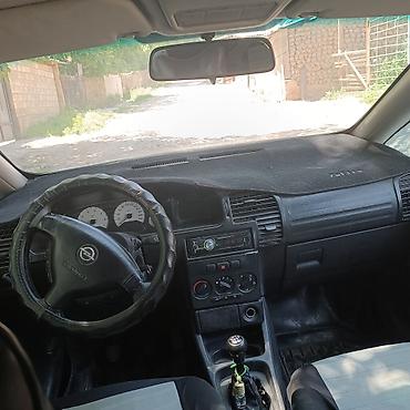 Унаа: Opel Zafira: 2001 г., 1.8 л, Кол менен иштөөчү, Бензин, Вэн/Минивэн — 6