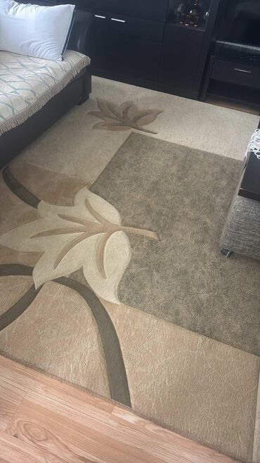 Ковры и паласы: Ковер Б/у — 2