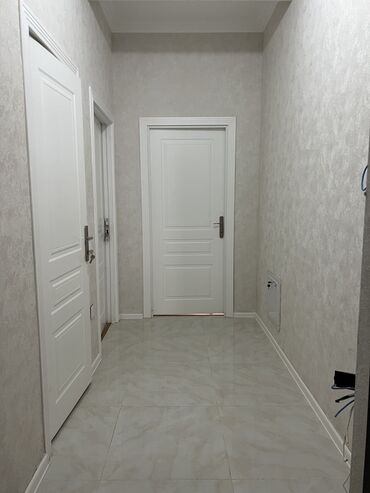 Təmir işləri: Salam. Uzun müddətli kirayə verilir. Yeni 14 mərtəbəli binanın 1-ci — 2