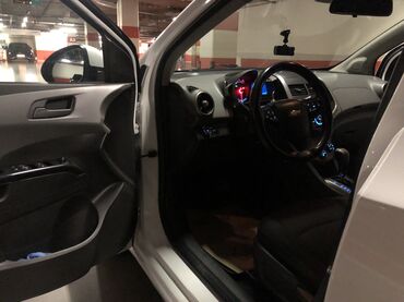 Chevrolet: Chevrolet Aveo: 1.4 l | 2012 il 290000 km Sedan — 9