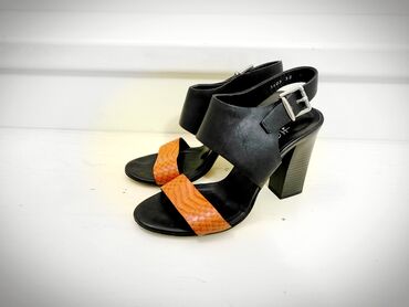 спартивная обувь: Женские кожаные босоножки от турецкой фабрики Hotic. Полностью