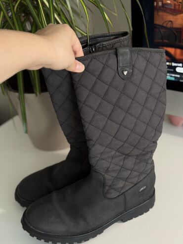 сапоги из собачьей шерсти: Сапоги, 36, Clarks, Б/у, цвет - Синий, Самовывоз, Платная доставка