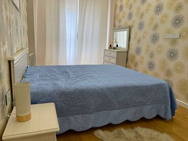 Uzunmüddətli kirayə mənzillər: İçəri şəhər metrosuna Axundov parkına yaxın 18 mertebeli binanın 8-cı — 14