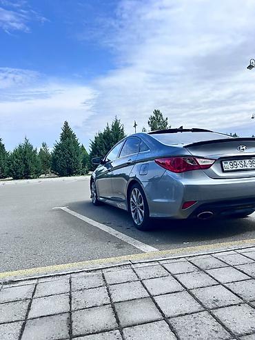 sorento arxa stop: Hyundai Sonata sedan – boz rəngli, dinamik və komfortlu şəhər/tras — 8
