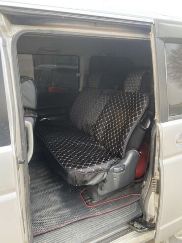 Honda: Honda Stepwgn: 2003 г., 0.2 л, Минивэн — 10