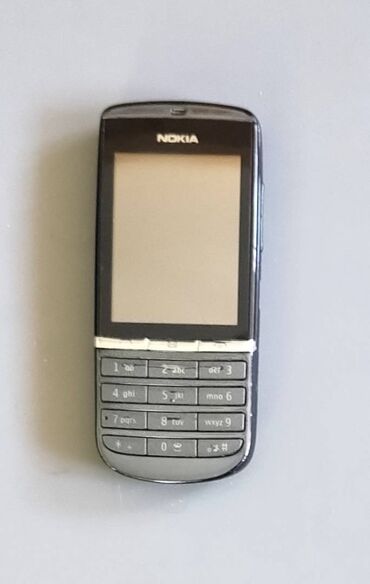 Nokia: Nokia C300 — 4