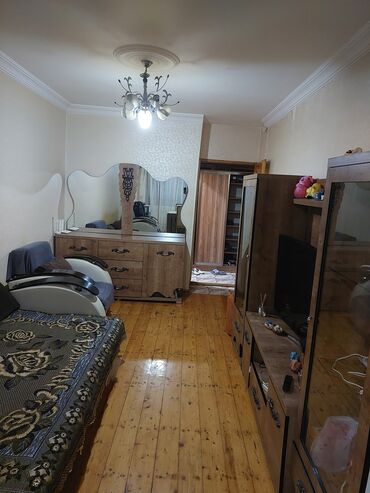 Otaqlar: 2 otaqlı mənzil – mebel və məişət avadanlıqları ilə - Zal: taxta
