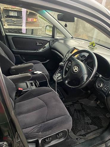 продаю юто: Toyota Harrier: 2002 г., 2.4 л, Автомат, Бензин, Кроссовер — 3