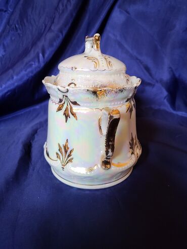 Ostalo posuđe: Bombonijera 1914 do 1918g. porcelan,sedef glazura. Bombonijera je na lalafo.rs — 3 Ostalo posuđe: Bombonijera 1914 do 1918g. porcelan,sedef glazura. Bombonijera je — 3