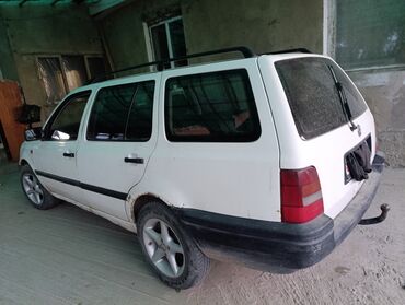 жетта машина: Volkswagen Golf Variant (универсал), белый цвет. Основные