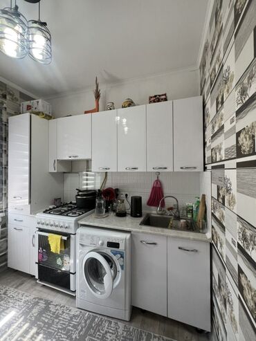 ищу квартирантов: 2 бөлмө, 56 кв. м, 106-серия, 5 кабат, Косметикалык ремонт