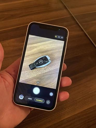 Apple iPhone: IPhone 17 Pro, 128 GB, Ağ, Simsiz şarj, Face ID — 12