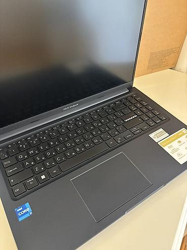 asus i7: Ideal veziyyetdedir, 6 ay istifade edilib. Orginal windows emeliyyat — 2