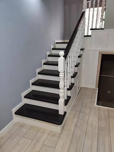 Деревянные лестницы: Деревянная лестница Для дома, Бесплатная консультация, Вид дерева: Сосна, Стиль: Хайтек — 11