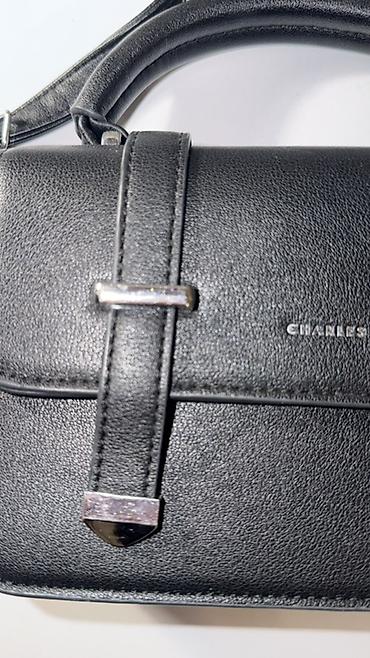 charles and keith: Классическая сумка, Материал: Экокожа, Застежка на магните, Женские, Б/у — 3