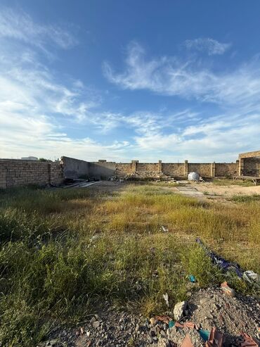 Kirayə torpaq sahələri: Bakı praqa Novxanı yanında yerləşir. Magistral yolun üzərindədir — 8