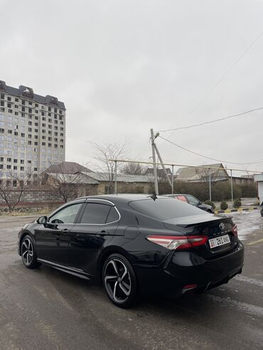 кара шина: Toyota Camry: 2018 г., 2.5 л, Автомат, Бензин, Седан