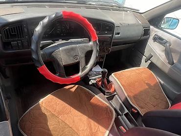 pass: Volkswagen Passat: 1991 г., 2 л, Механика, Бензин, Седан — 3