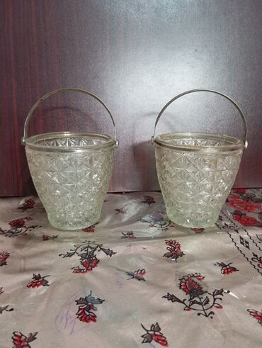 Digər dəstlər və servizlər: Kəsma naxışlı şüşə qab dəsti - 2 ədəd dərin şirniyyat/meyvə qabı – — 2