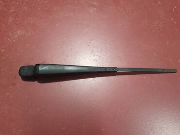 Auto delovi: Nosac metlice zadnjeg brisaca Lada 21213,21214 Niva, Lada 2104 — 6