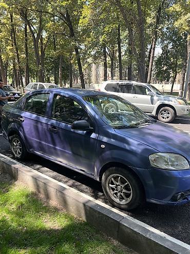 Chevrolet Aveo: 2006 г., 1.4 л, Механика, Бензин, Седан