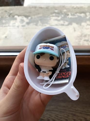 kinder oyuncaqlar: Stranger things kinder joy Dustin-Dustin upside down satılır 2 si — 5