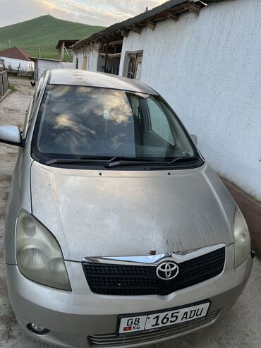 Toyota: Toyota Corolla: 2002 г., 1.8 л, Автомат, Бензин, Минивэн