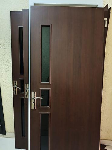 bağlama: 3 otaq qapısı 1 hamam qapısı. Hamısı birlikdə 150 manat. Ayrı — 1