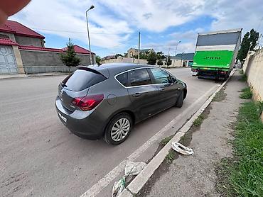 opel astra unversal: Avtomobil yaxşı vəziyyətdədir Mator karopka qranatlar hamsi yaxsidr — 2