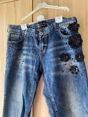 женские джинсы с дырками: Прямые