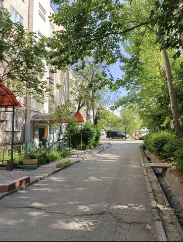 аренда помещения для швейного цеха: 1 бөлмө, 35 кв. м, 105-серия, 5 кабат, Косметикалык ремонт