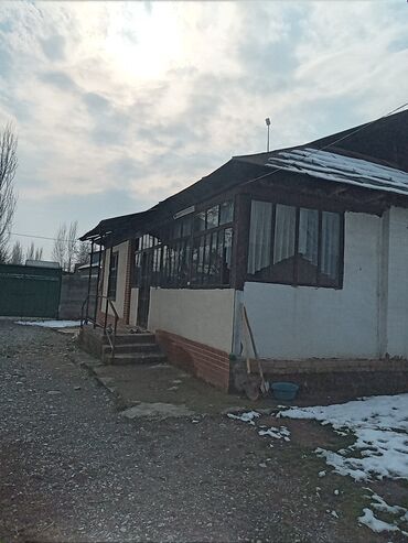 продам дом киргизия 1: 145 м², 5 комнат, Требуется ремонт Кухонная мебель