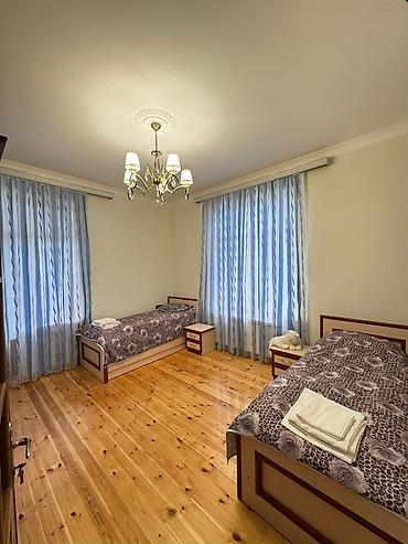 mida satış: 2 mertebe evdir 3 otaq ve bir zaldan ibaretdir gunluk kiraye verilir — 6