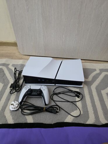 сони пес 3: Продаю PlayStation 5 Slim и также отдельно чёрный джойстик и игры