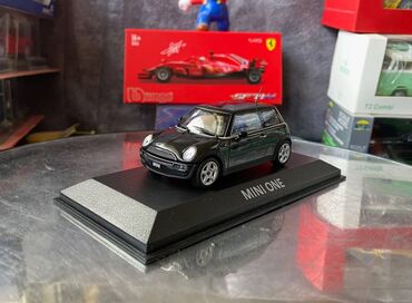 Avtomobil modelləri: BMW, 2001 il, 1:43, Dəmir, Ödənişli çatdırılma — 12