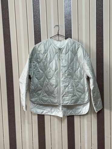 плюшевая куртка nike оригинал: Продаю легкую куртку на весну