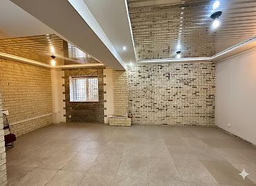 Коммерциялык мүлк: Кеңселерди сатуу 275 м², Ремонту бар, Көп кабаттуу имарат, 1 кабат — 9