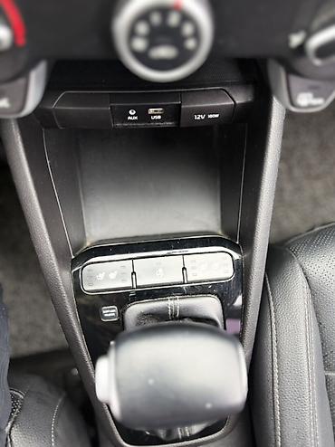 Kia: Kia Stonic: 2019 г., 1.4 л, Автомат, Бензин, Кроссовер — 17