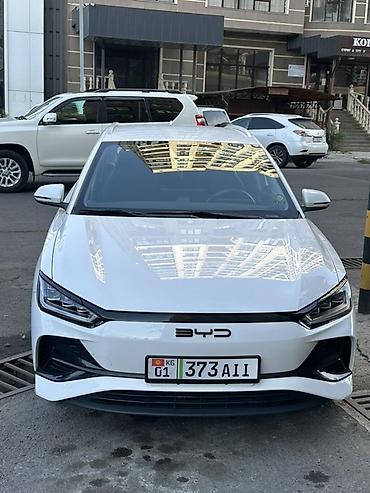 BYD E2: 2024 г., Электромобиль, Кроссовер